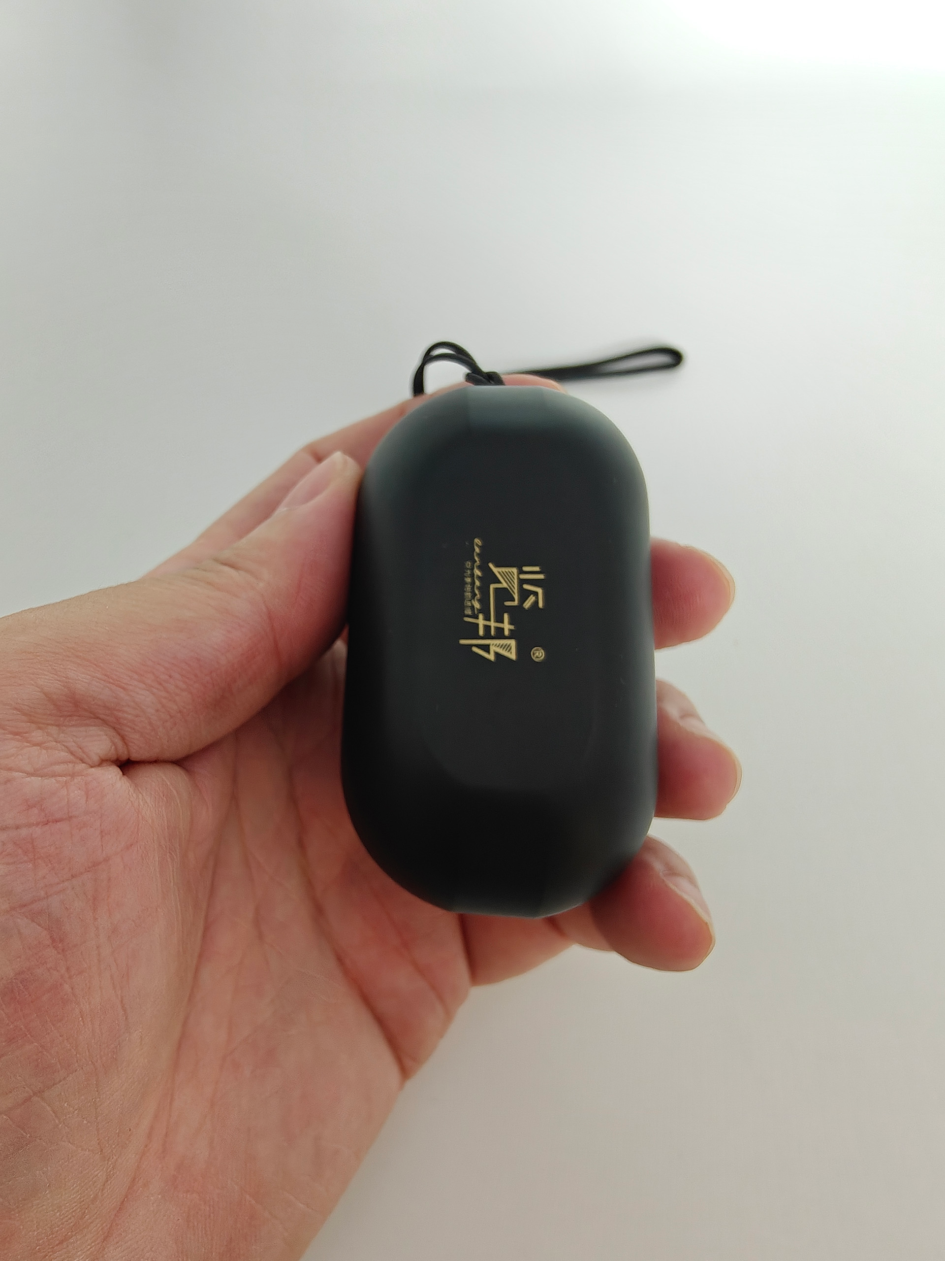 2025年蓝牙耳机发烧友指南：三款「独占性」旗舰横评与选购逻辑！