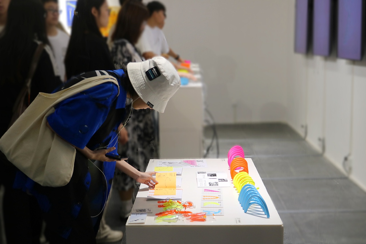 #2025青春答卷#+广州美院+《循环的日常》（图ZMzkyODMzMDgw） - 其他平面 - 站酷设计师EATONG原创素材 - 站酷ZCOOL