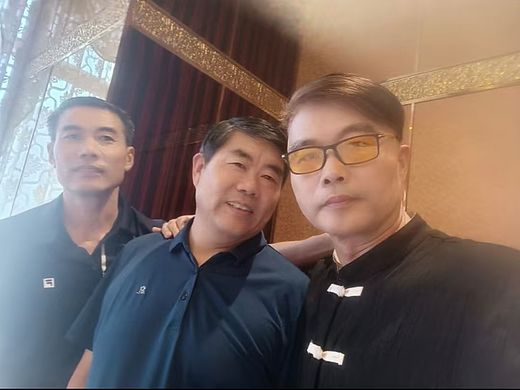 吴俊彬和肖金山在海安金砖酒店  