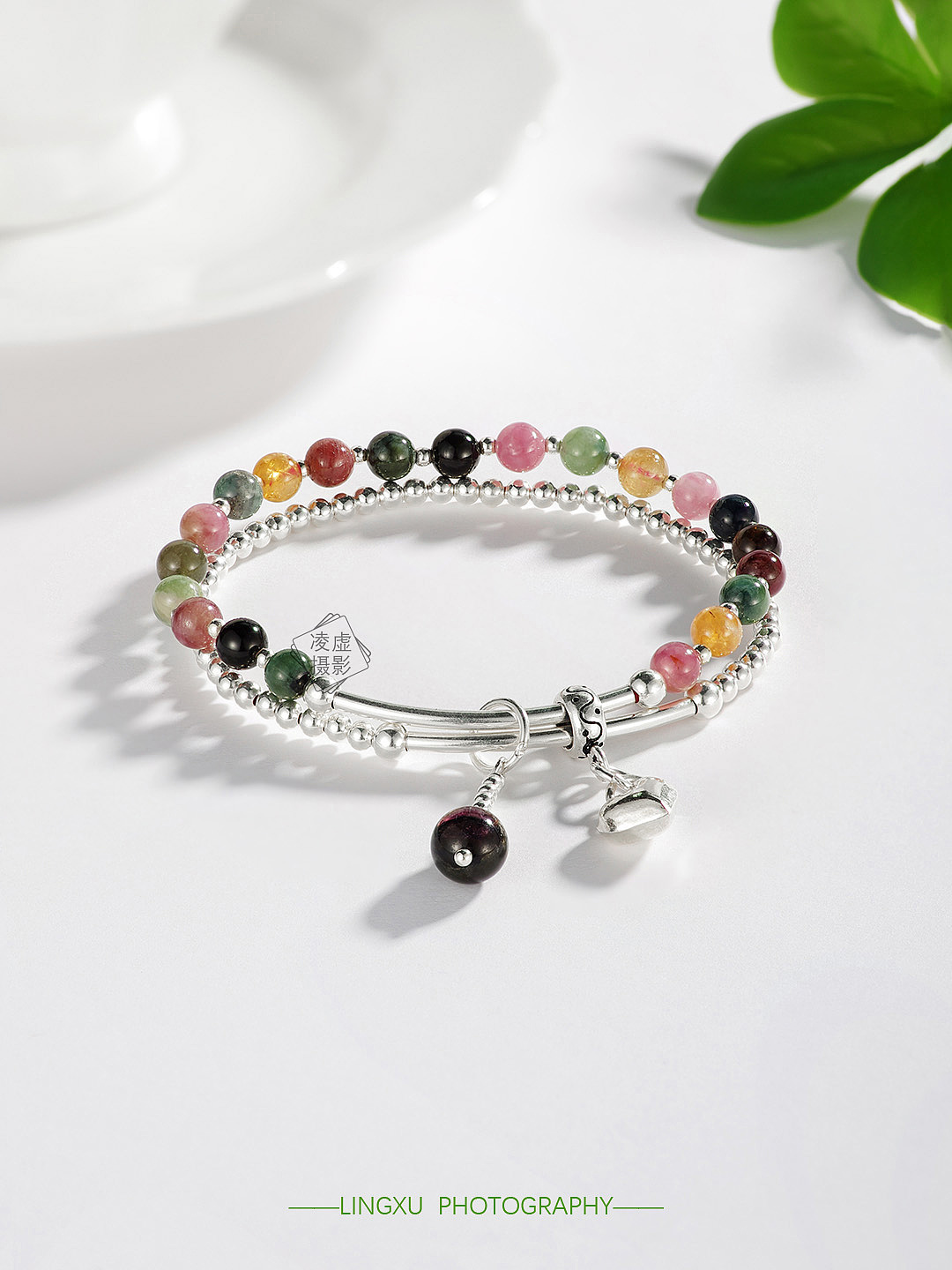 白色简约场景饰品拍摄