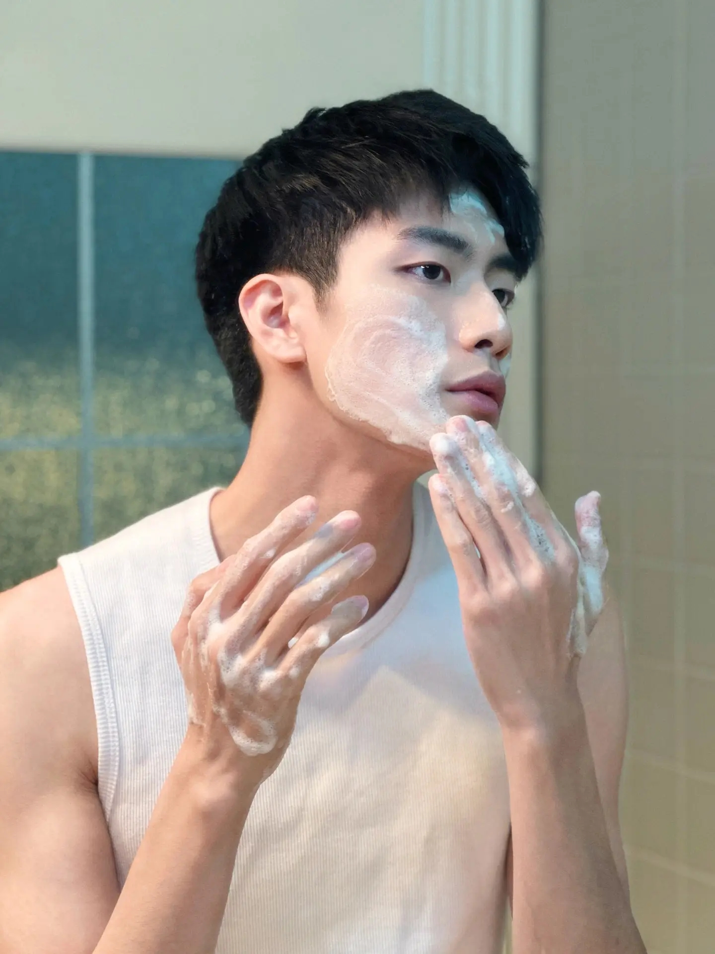 2025年男士洗面奶选购攻略:遵循此篇指南,选对产品不花冤枉钱!