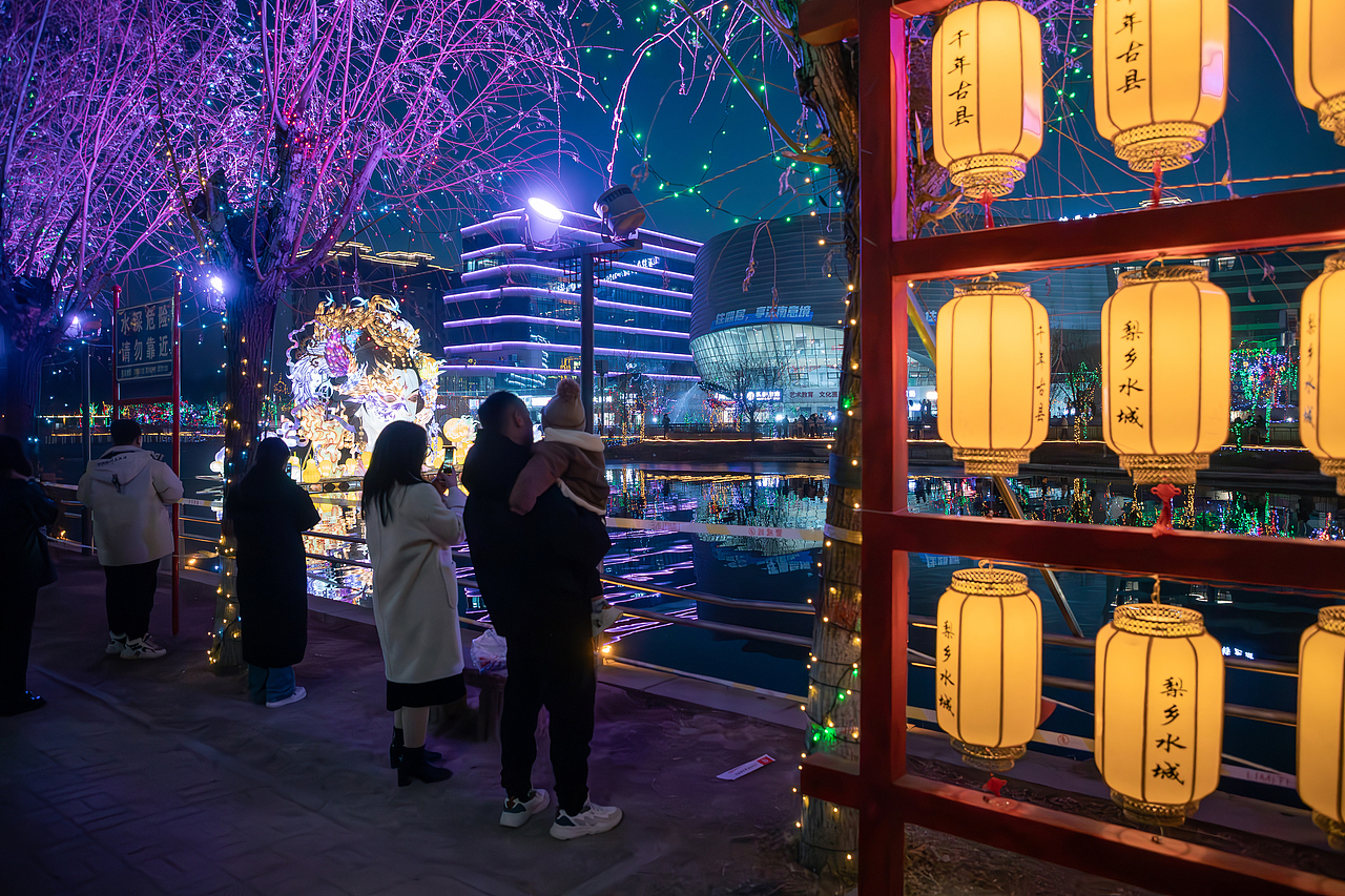 玉泉湾年集夜景