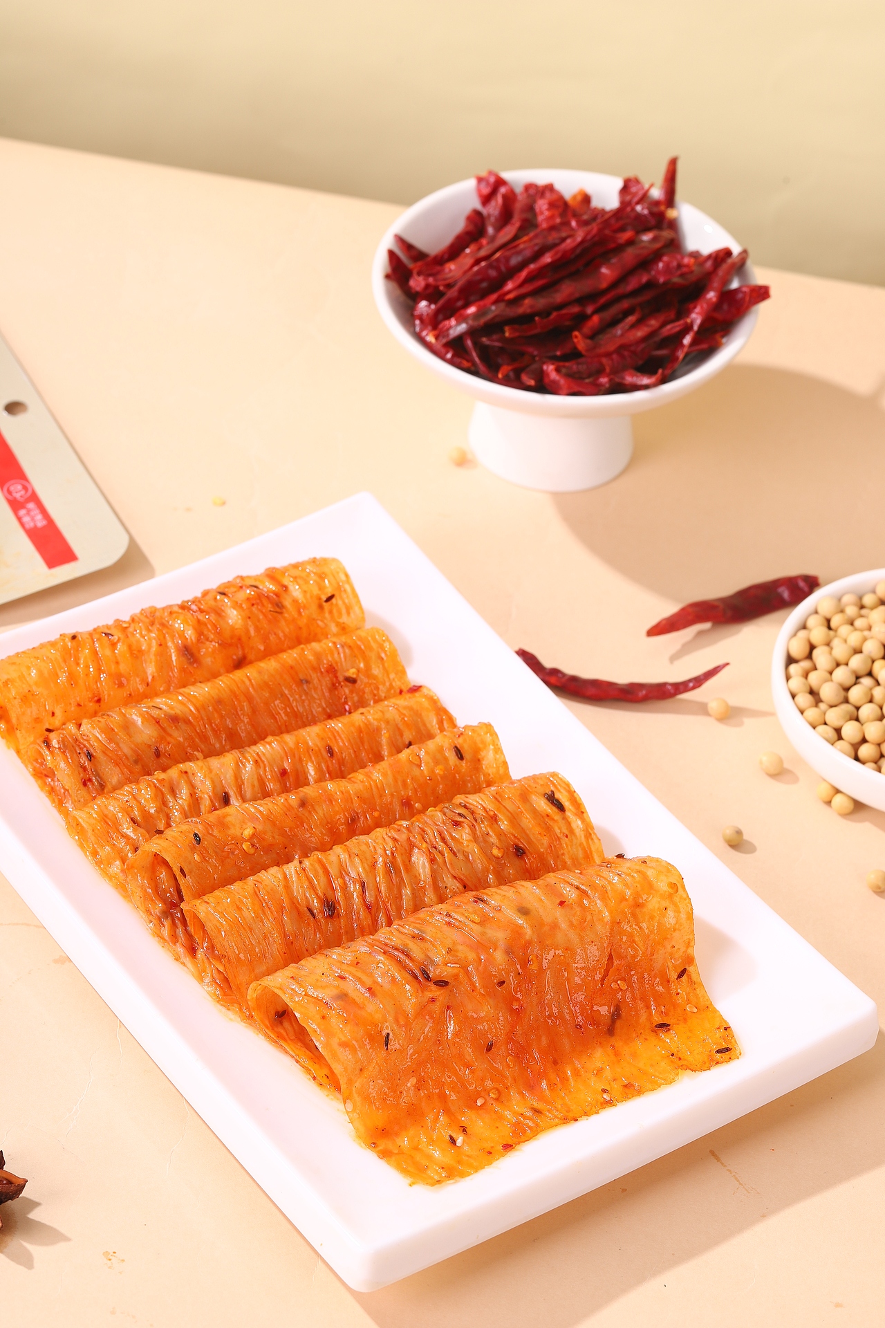 辣條辣片（圖ZMzkzMTI0NDA4） - 產(chǎn)品攝影 - 站酷設(shè)計(jì)師時(shí)光美食攝影原創(chuàng)素材 - 站酷ZCOOL