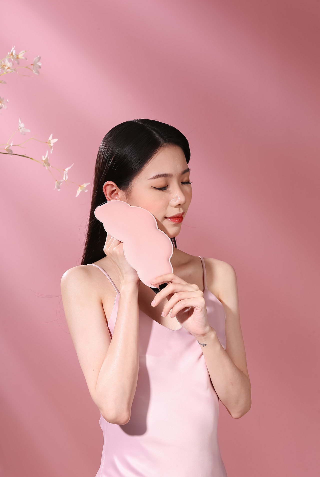 云朵遮光眼罩 （所有图片均为拍摄直出）（图ZMzkzMTQyMzM2） - 产品摄影 - 站酷设计师damontang原创素材 - 站酷ZCOOL