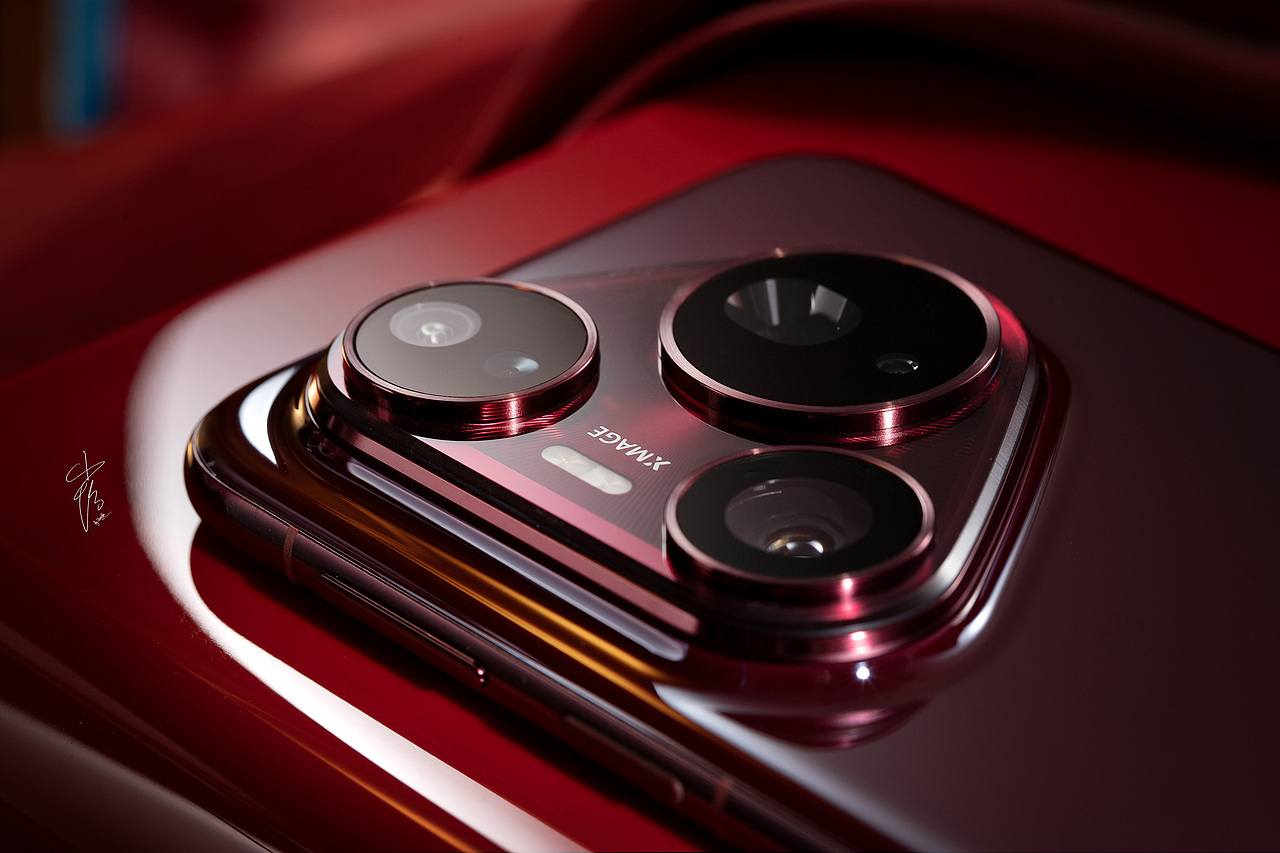 HUAWEI Pura 80 Pro+ 釉红（图ZMzkzMTcyNDg0） - 产品摄影 - 站酷设计师摄影师小恰原创素材 - 站酷ZCOOL