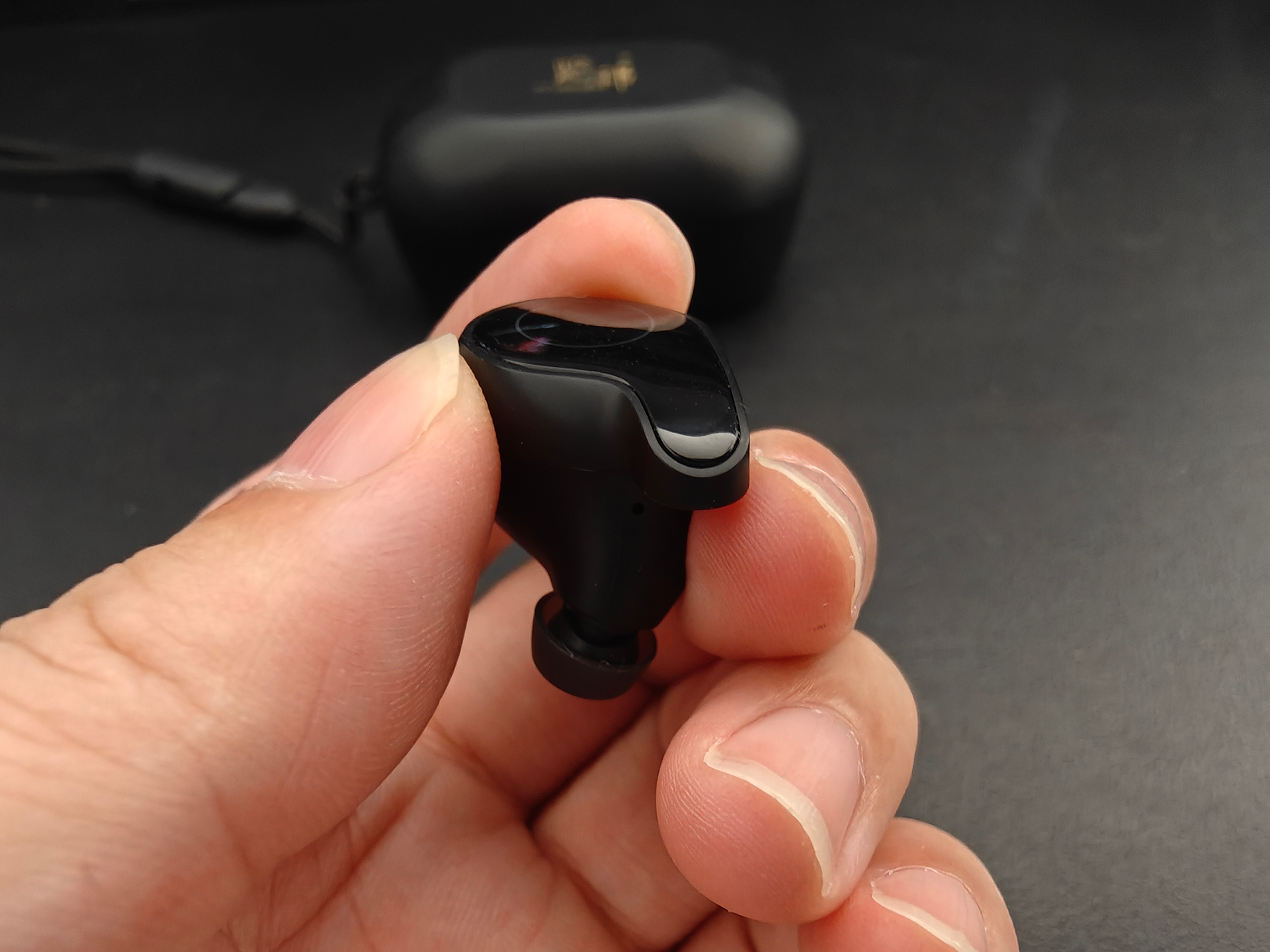 调音师都夸的HiFi音质！这款蓝牙耳机，惊艳感藏在每个音符里！（图ZMTUxNDUxMTY=） - 资讯 - 站酷设计师擎天创界原创素材 - 站酷ZCOOL