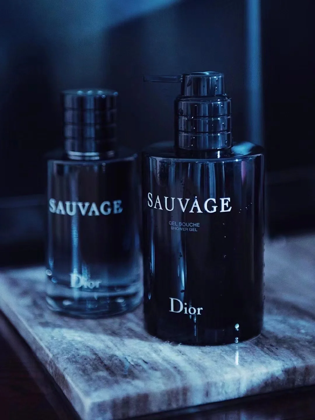 告别“洗后紧绷”!2025年热门男士洁面套装:控油不拔干,抗皱保湿全兼顾