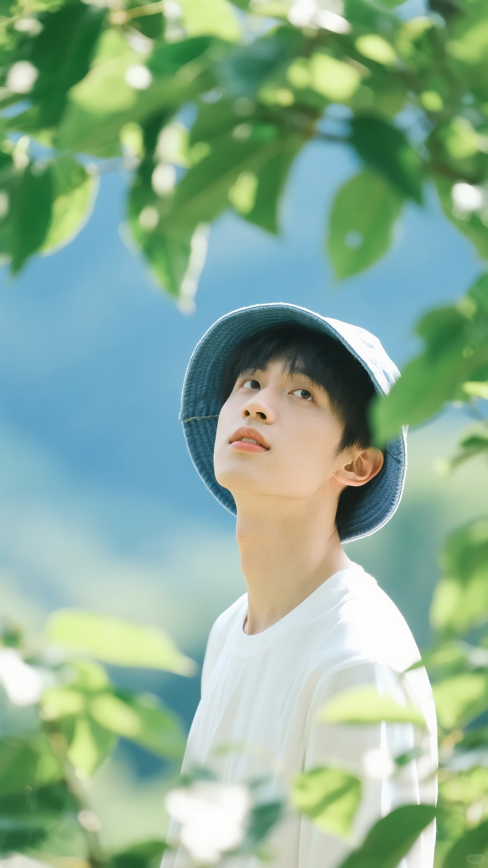 告别“洗后紧绷”!2025年热门男士洁面套装:控油不拔干,抗皱保湿全兼顾