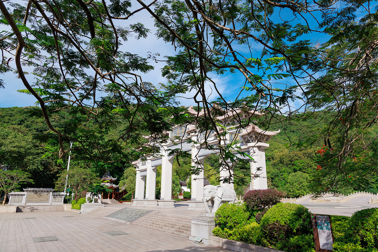 深圳阳台山石岩入口