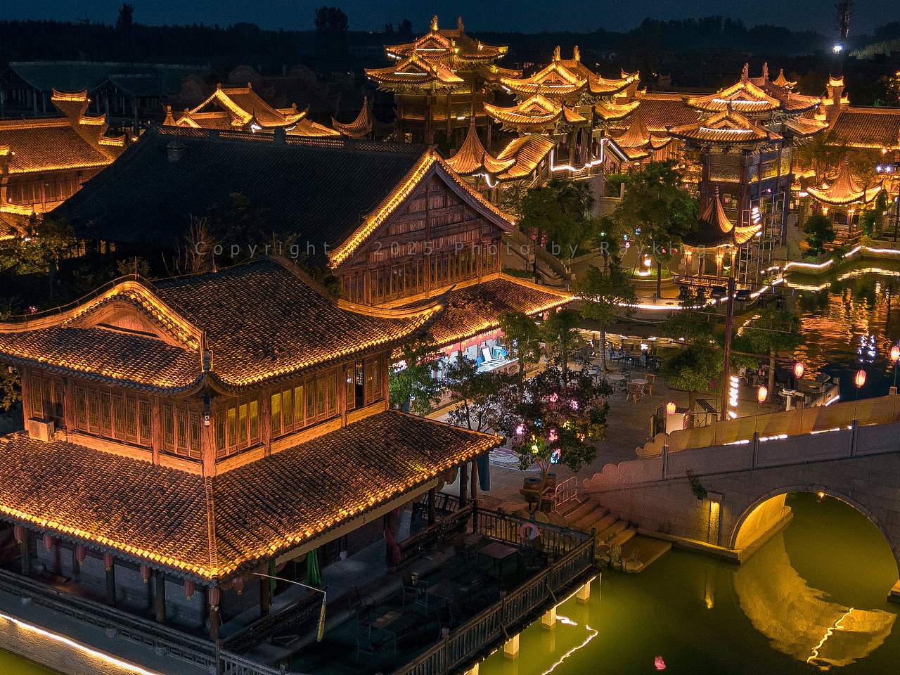 失落古镇的梦幻大观园 | 启封故园