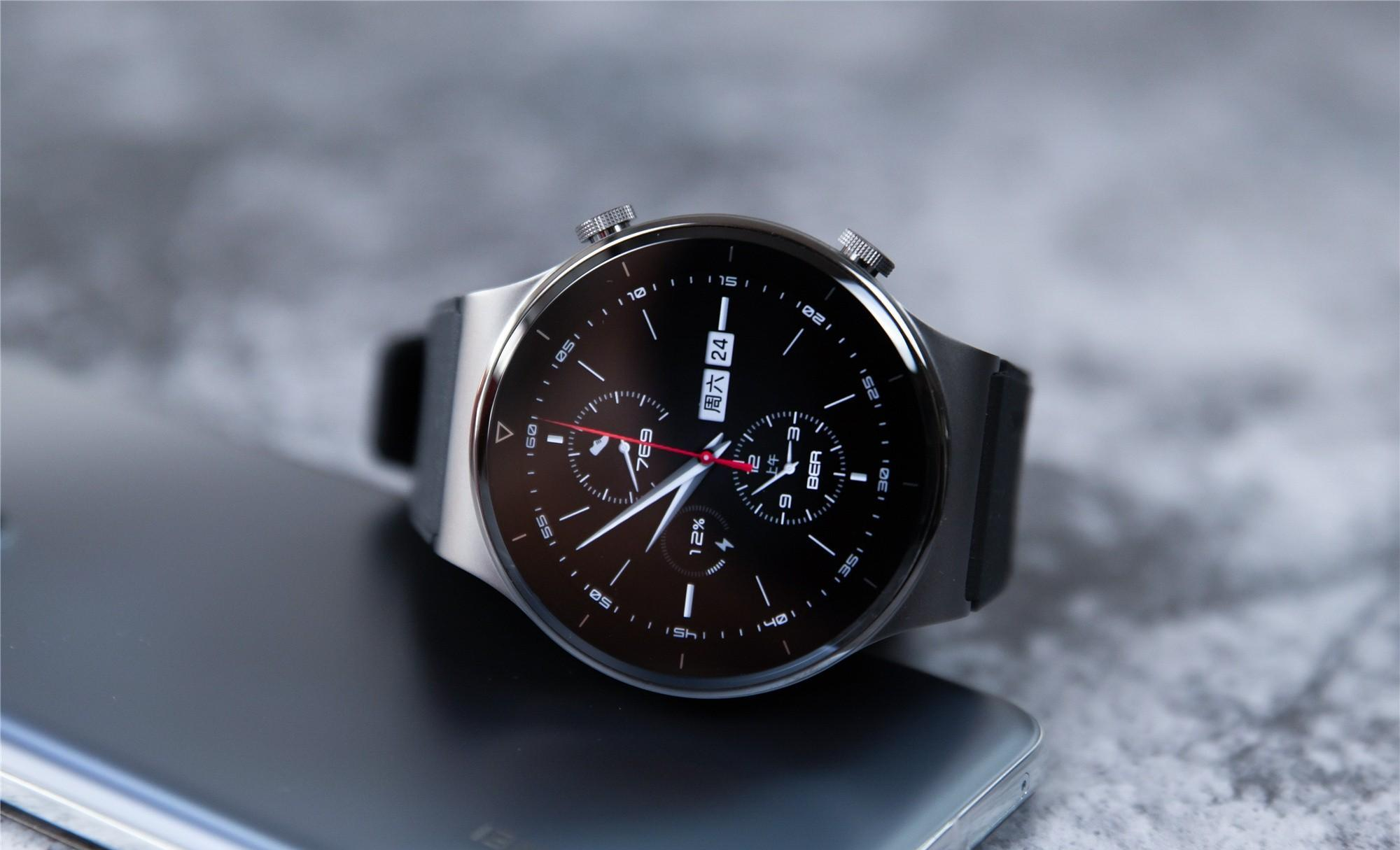 火出圈的智能手表！2025爆款实测：华为/苹果/览邦谁更值得买？