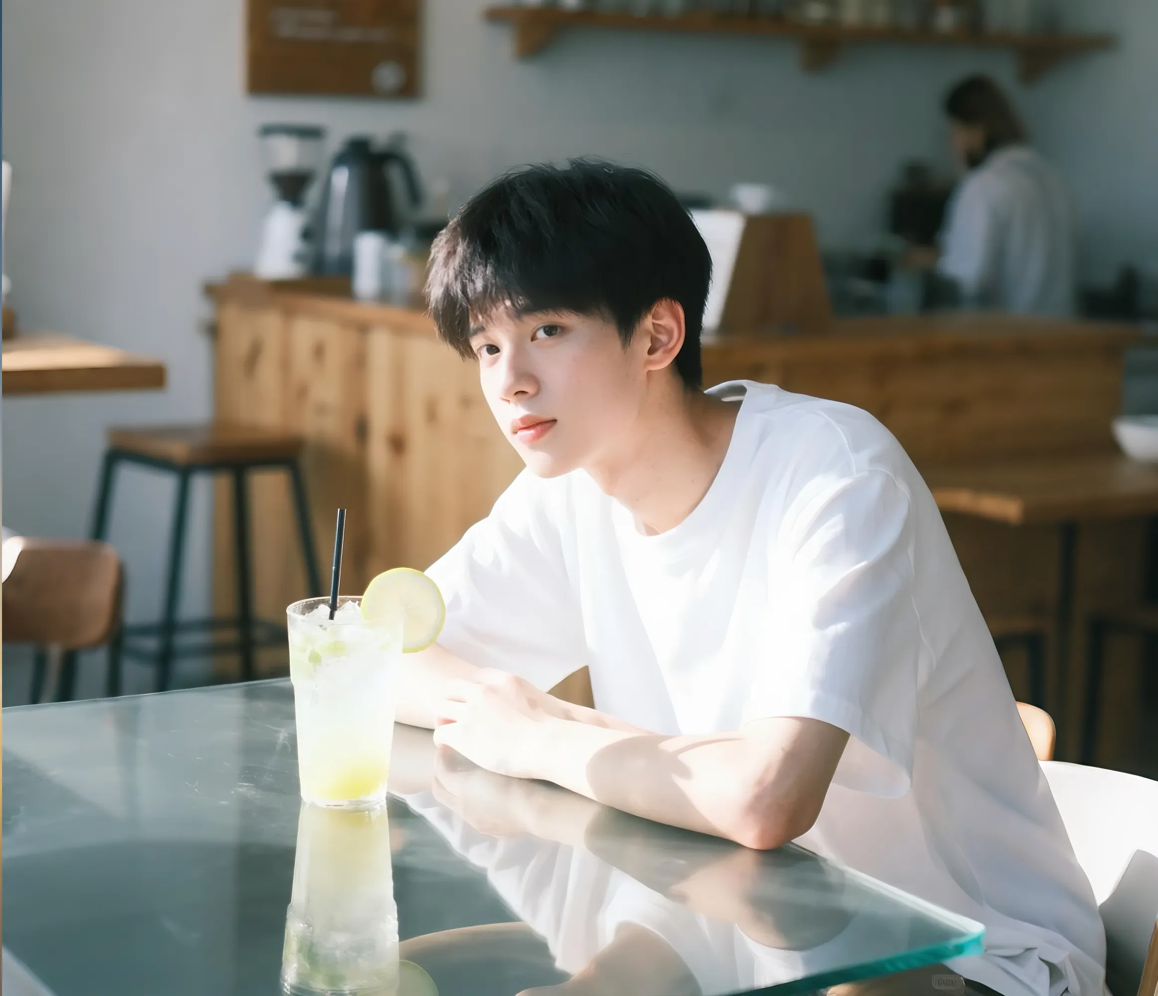 男友/老公护肤逆袭！2025两款男士护肤套装实测：油光脸逆袭水嫩肌，亲测好用不踩雷