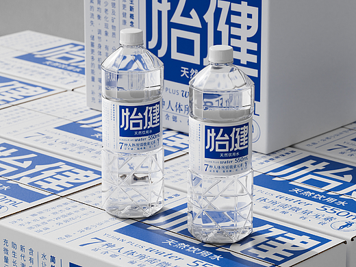壹觉案例｜矿泉水包装设计，这瓶真的有“功能感”