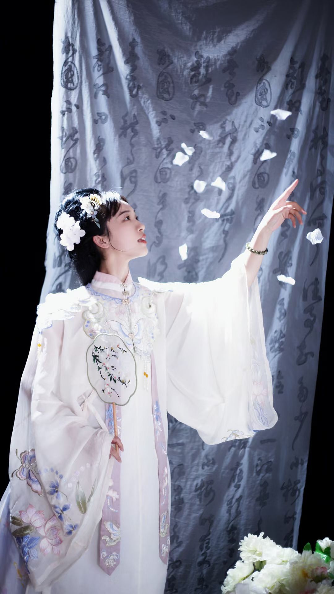 云中誰(shuí)寄錦書(shū)來(lái),雁字回時(shí),月滿(mǎn)西樓。（圖ZMzkzNTY0NjM2） - 人像攝影 - 站酷設(shè)計(jì)師卿_STUDIO原創(chuàng)素材 - 站酷ZCOOL