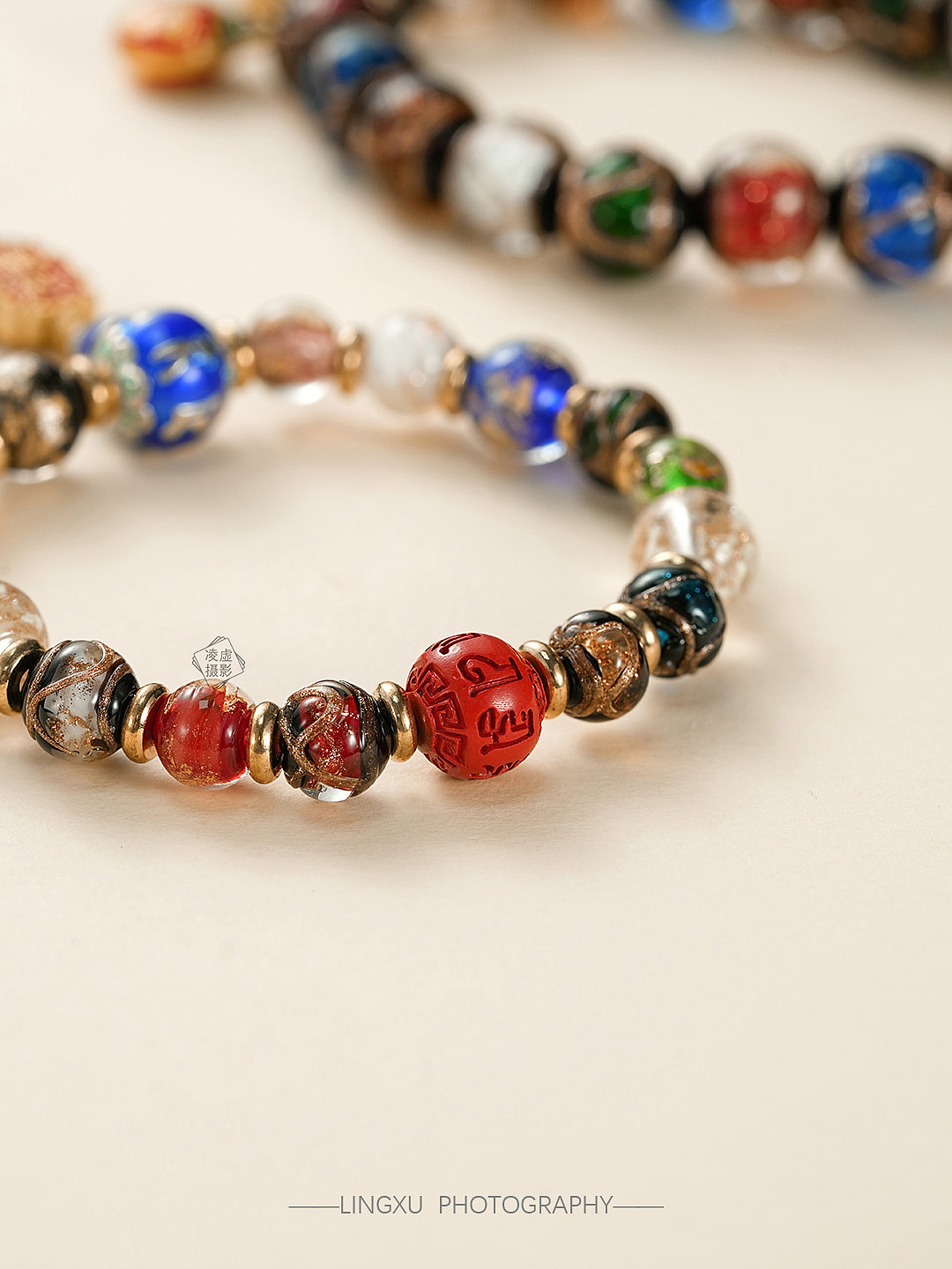 纯色底水晶手串