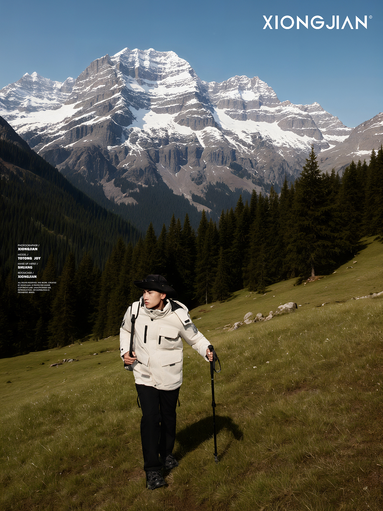 新疆旅拍冲锋衣羽绒服