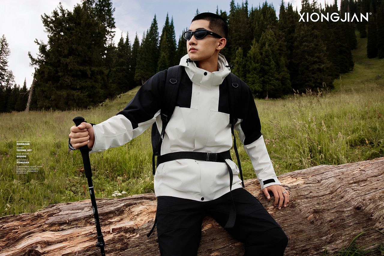 新疆旅拍冲锋衣羽绒服