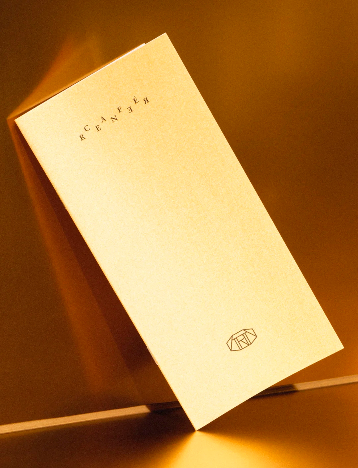 美食如戏-任尔餐厅品牌形象设计｜365天的好设计NO.112（图ZMTUxNTg1NTY=） - 观点 - 站酷设计师站酷资讯原创素材 - 站酷ZCOOL