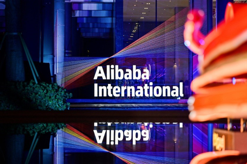 AI来了,设计师该如何主动出击?| 站酷专访(图ZMTUxNTg2NzY=) - 观点 - 站酷设计师站酷专访原创素材 - 站酷ZCOOL