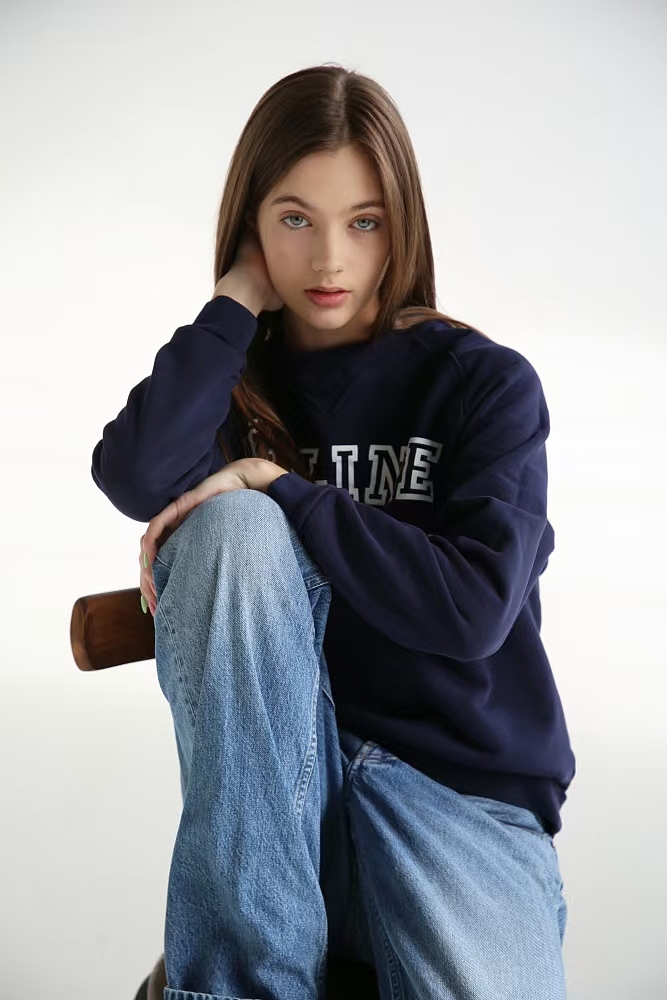 高级感外模Yana,甜美系女模,高级脸,即将到广