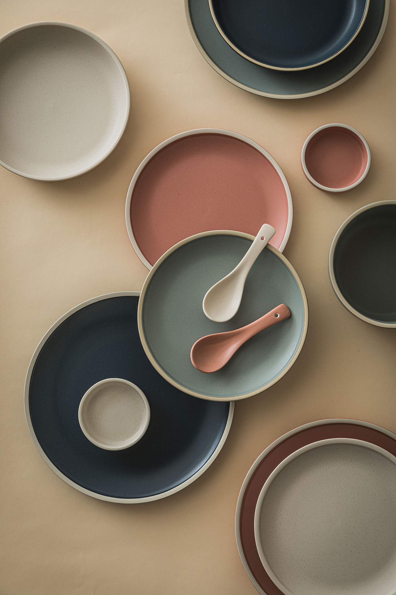 《我是海雅谷慕》| 餐具套装 | 盘子 | 碗（图ZMzkzODA5ODgw） - 产品摄影 - 站酷设计师一毛拍美器原创素材 - 站酷ZCOOL