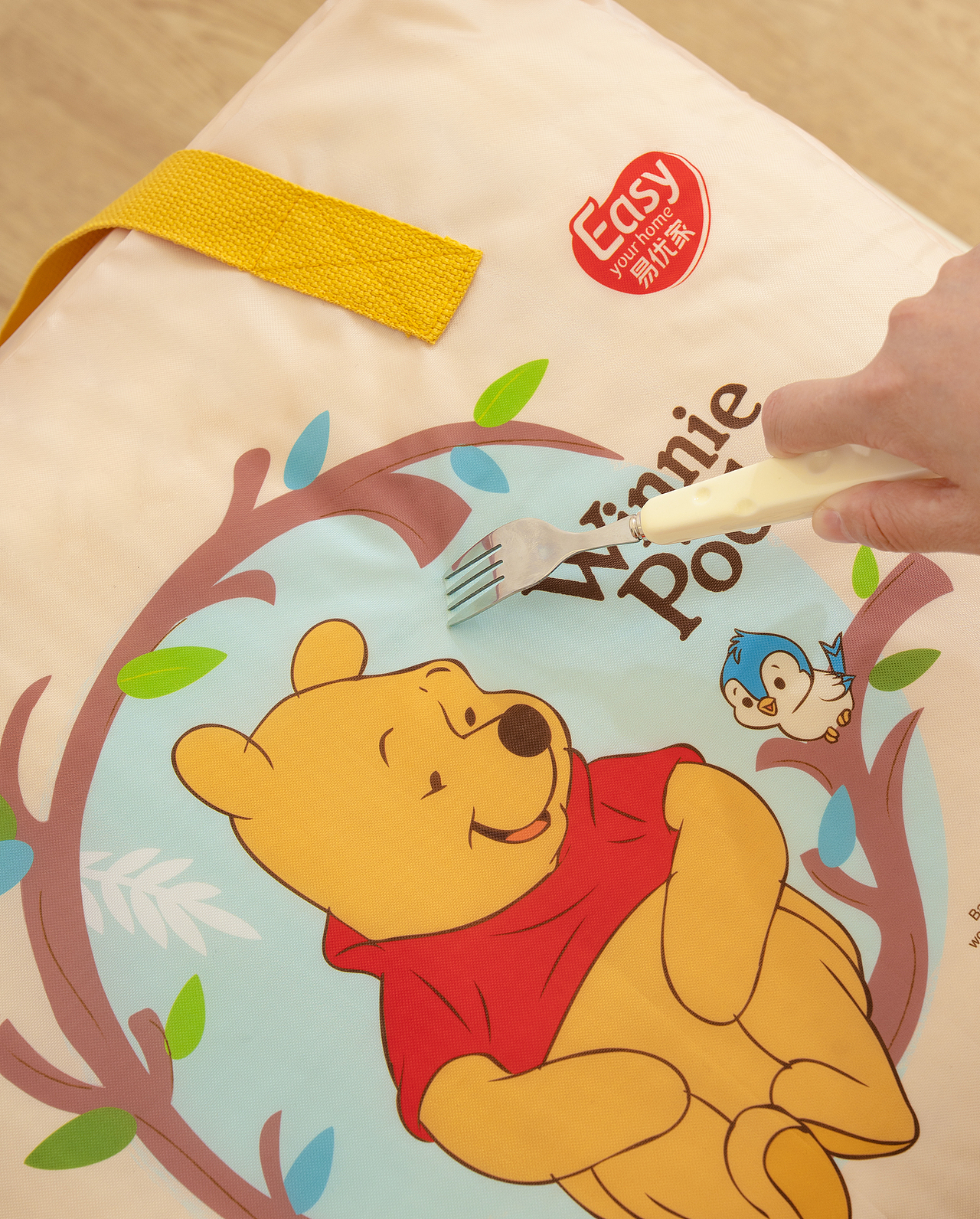 维尼系列被子收纳袋-【创意拍摄】（图ZMzkzODEzMTI4） - 产品摄影 - 站酷设计师甯宇原创素材 - 站酷ZCOOL