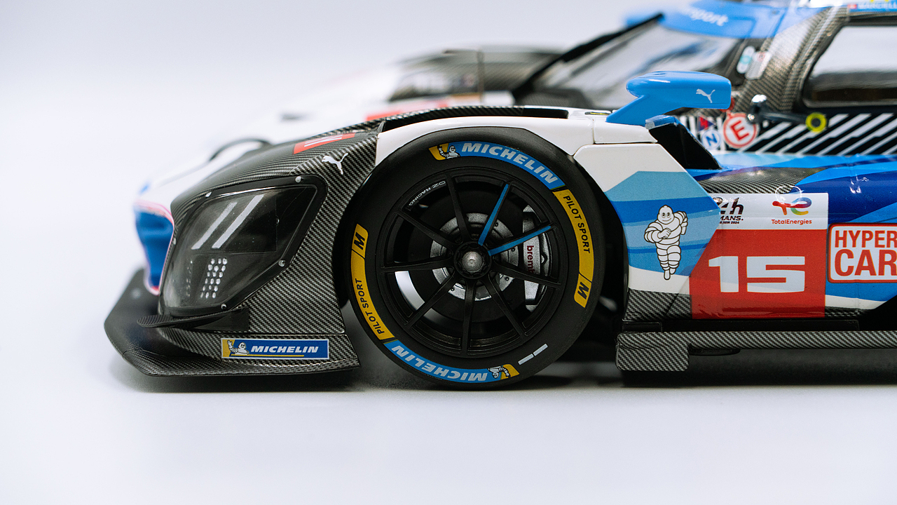BMW M Hybrid V8 MINICHAMPS 1:18