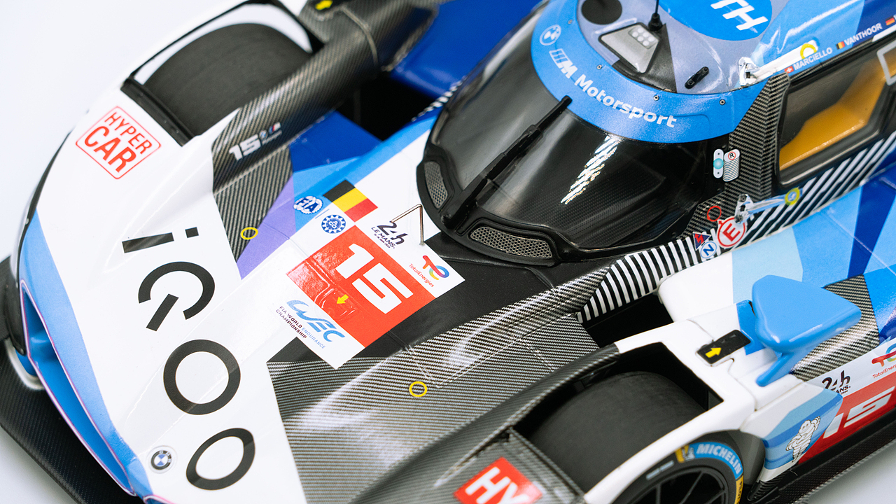 BMW M Hybrid V8 MINICHAMPS 1:18