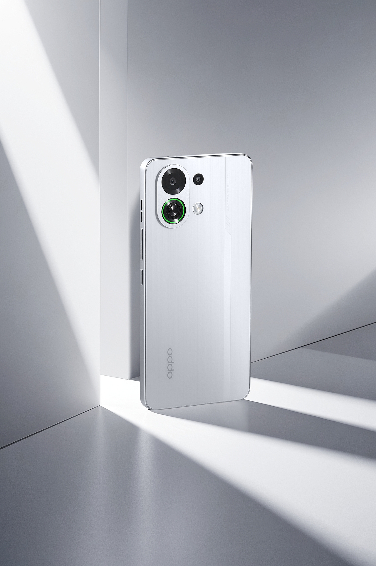 OPPO K13 Turbo骑士白，给游戏手机构思个更硬朗的背景（图ZMzkzOTA4MDQ0） - AI作品 - 站酷设计师幽之风原创素材 - 站酷ZCOOL