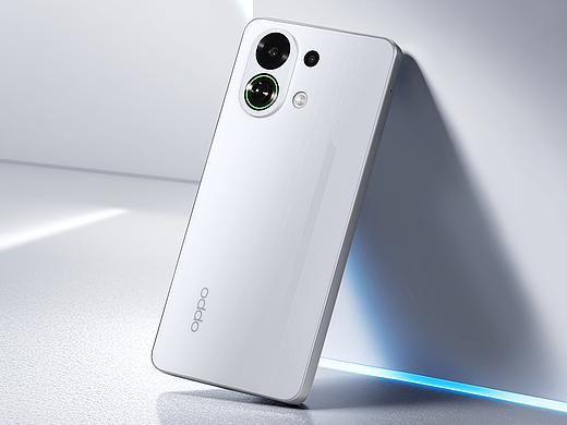 OPPO K13 Turbo骑士白，给游戏手机构思个更硬朗的背景