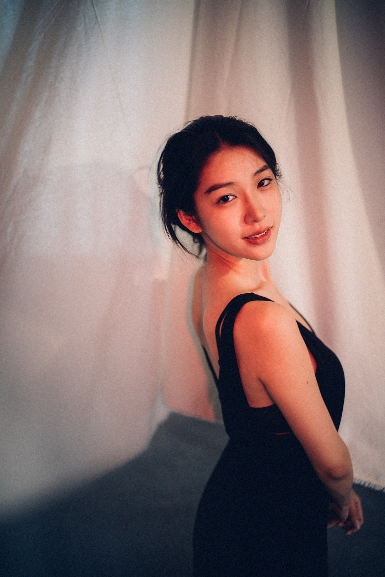 大红灯笼高高挂（图ZMzkzOTExMTEy） - 人像摄影 - 站酷设计师Deepblueocean原创素材 - 站酷ZCOOL