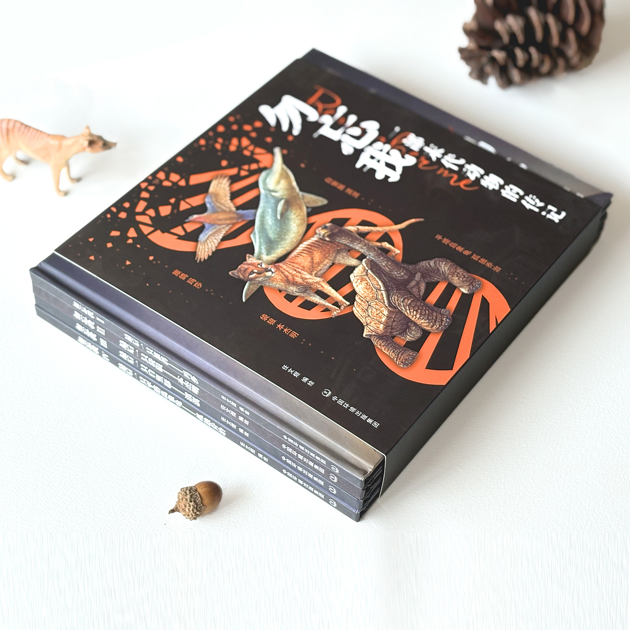 原创系列绘本《勿忘我：一部末代动物的传记》（图ZMzkzOTM4MDU2） - 绘本 - 站酷设计师守林动画原创素材 - 站酷ZCOOL