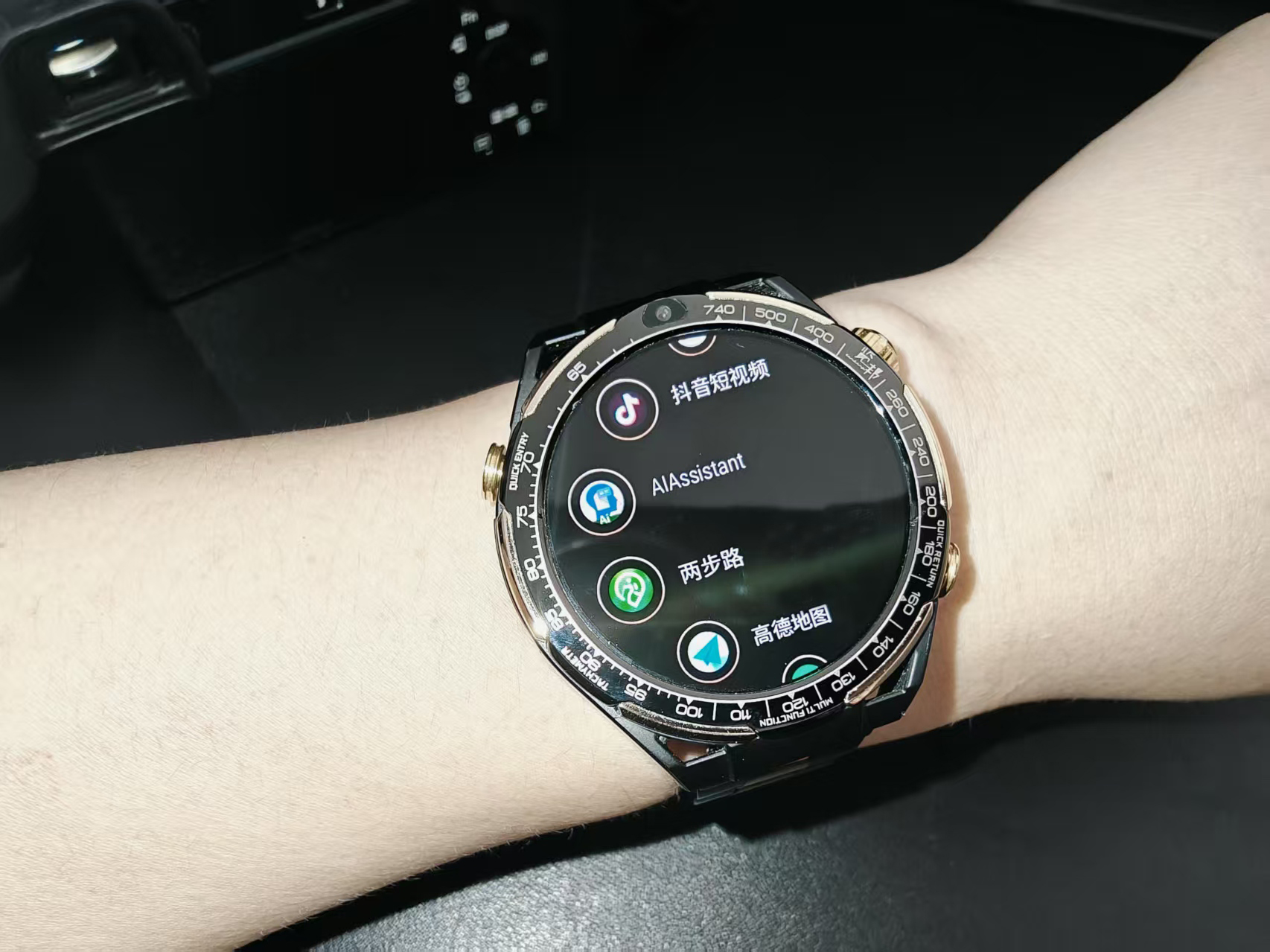 2025智能手表爆款榜：华为Watch5/苹果Watch S10/览邦Watch Ultra，谁是性价比之王