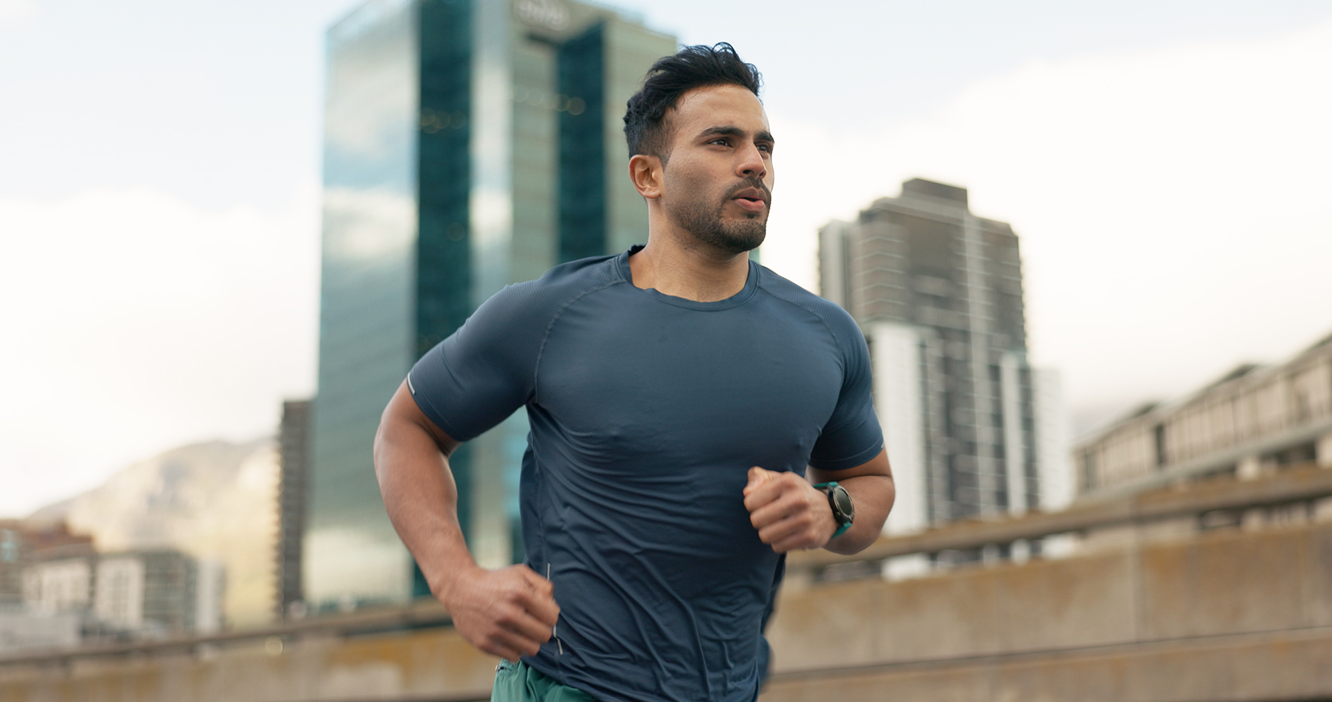 2025智能手表爆款榜：华为Watch5/苹果Watch S10/览邦Watch Ultra，谁是性价比之王