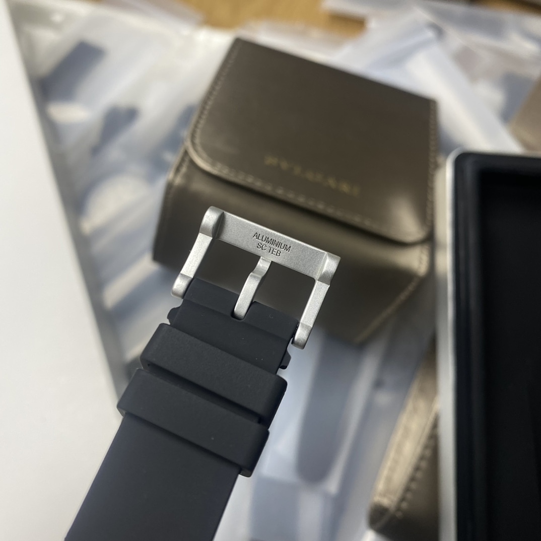 BVLGARI宝格丽Aluminium腕表