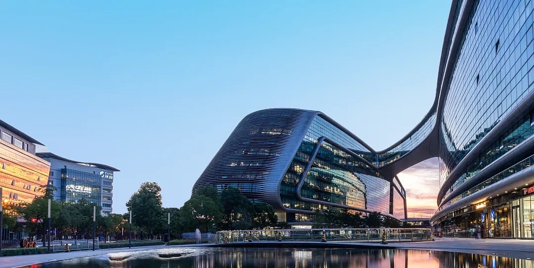 所见即所得4:商业设计案例分享教程之携程集团形象墙