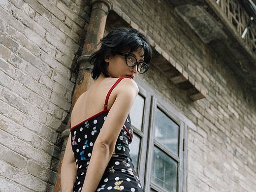 张扬与散漫是我的自由（个人主页-ZNzIyODQ2NDQ=） - 人像摄影 - 站酷设计师卖菜的胡萝卜原创素材 - 站酷ZCOOL