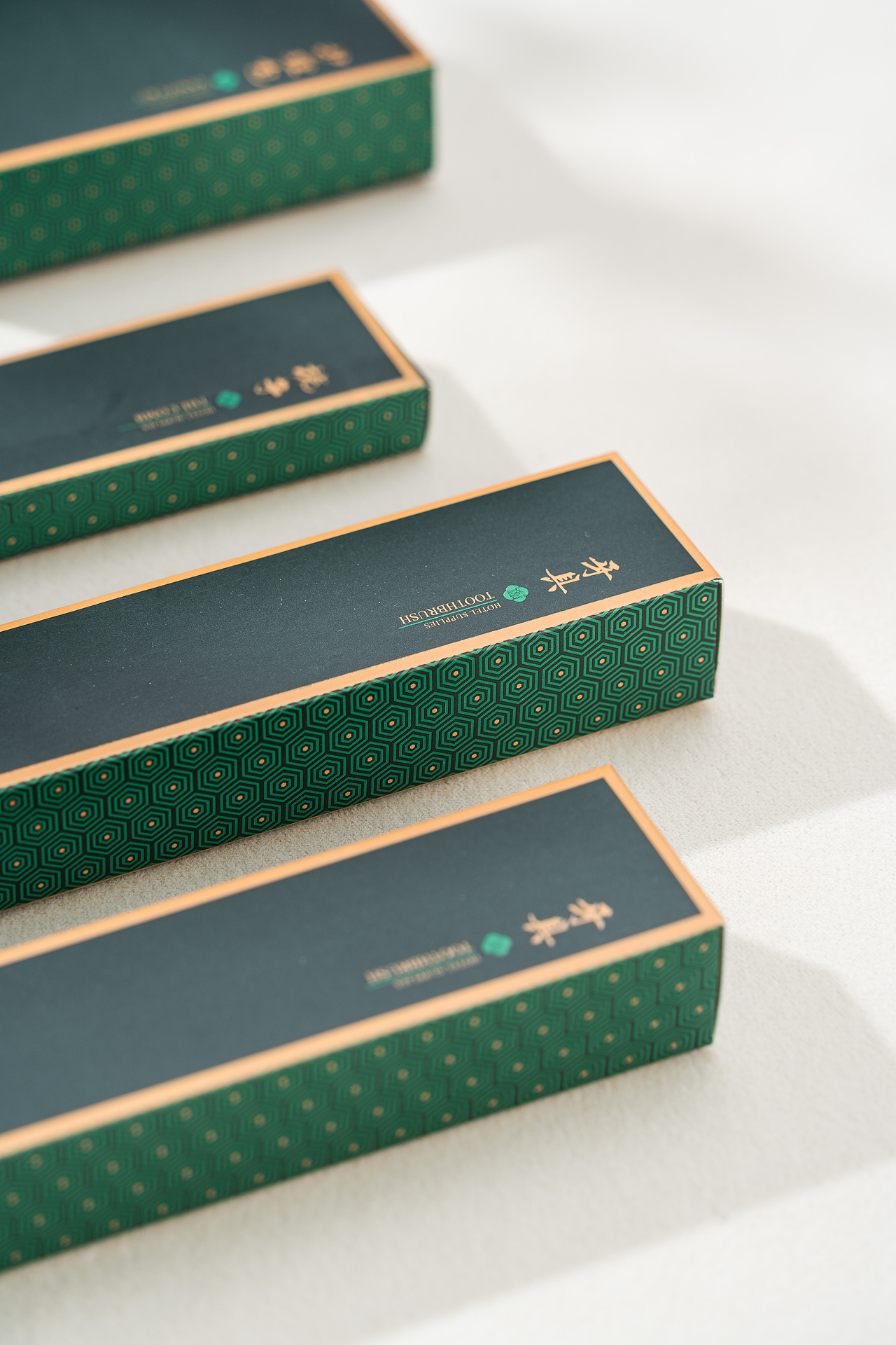 《半熟宣言》| 酒店用品 | 一次性洗漱用品 | 牙刷套装（图ZMzk0MTAyODQ0） - 产品摄影 - 站酷设计师一毛拍美器原创素材 - 站酷ZCOOL