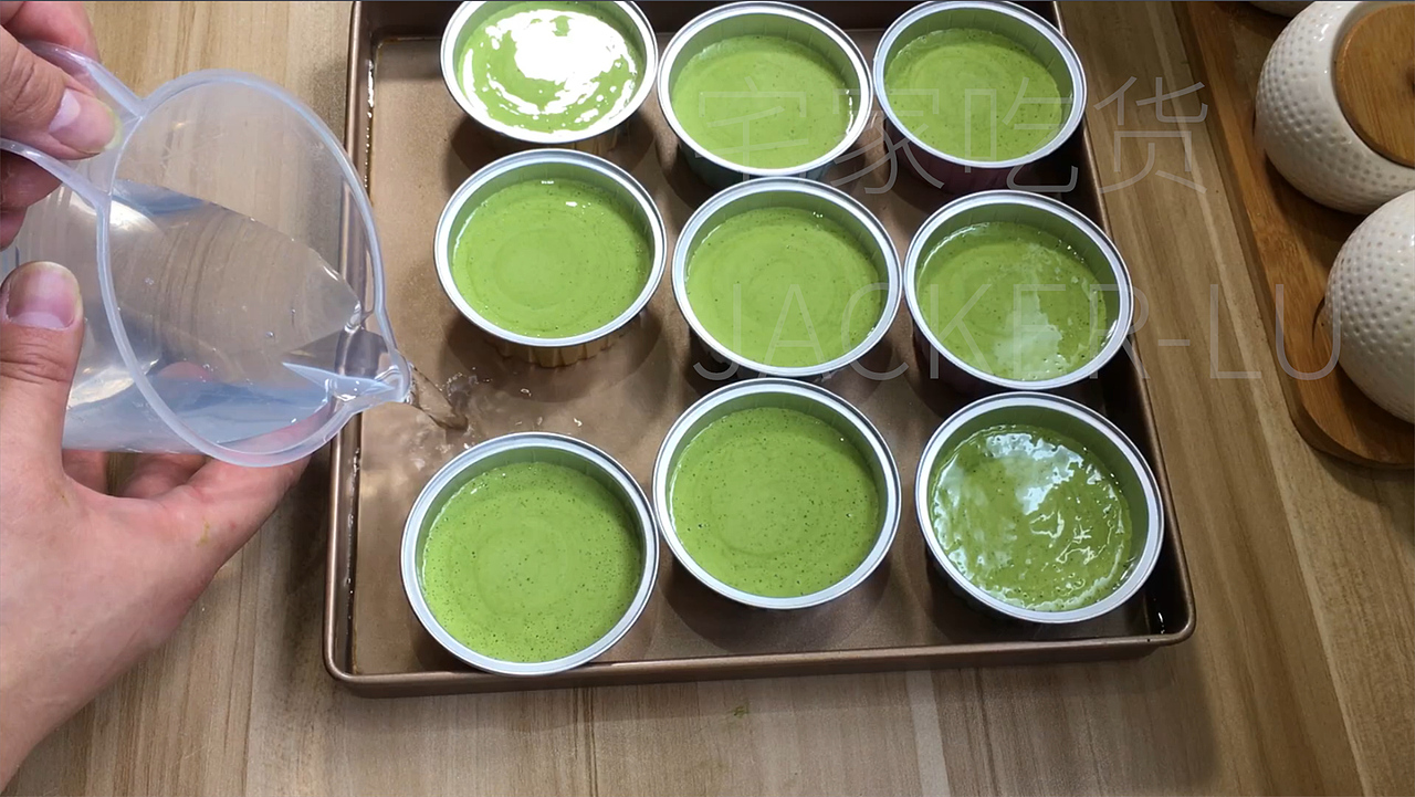 抹茶古早奶酪杯,浓醇奶酪 + 清新抹茶,绵密湿润!