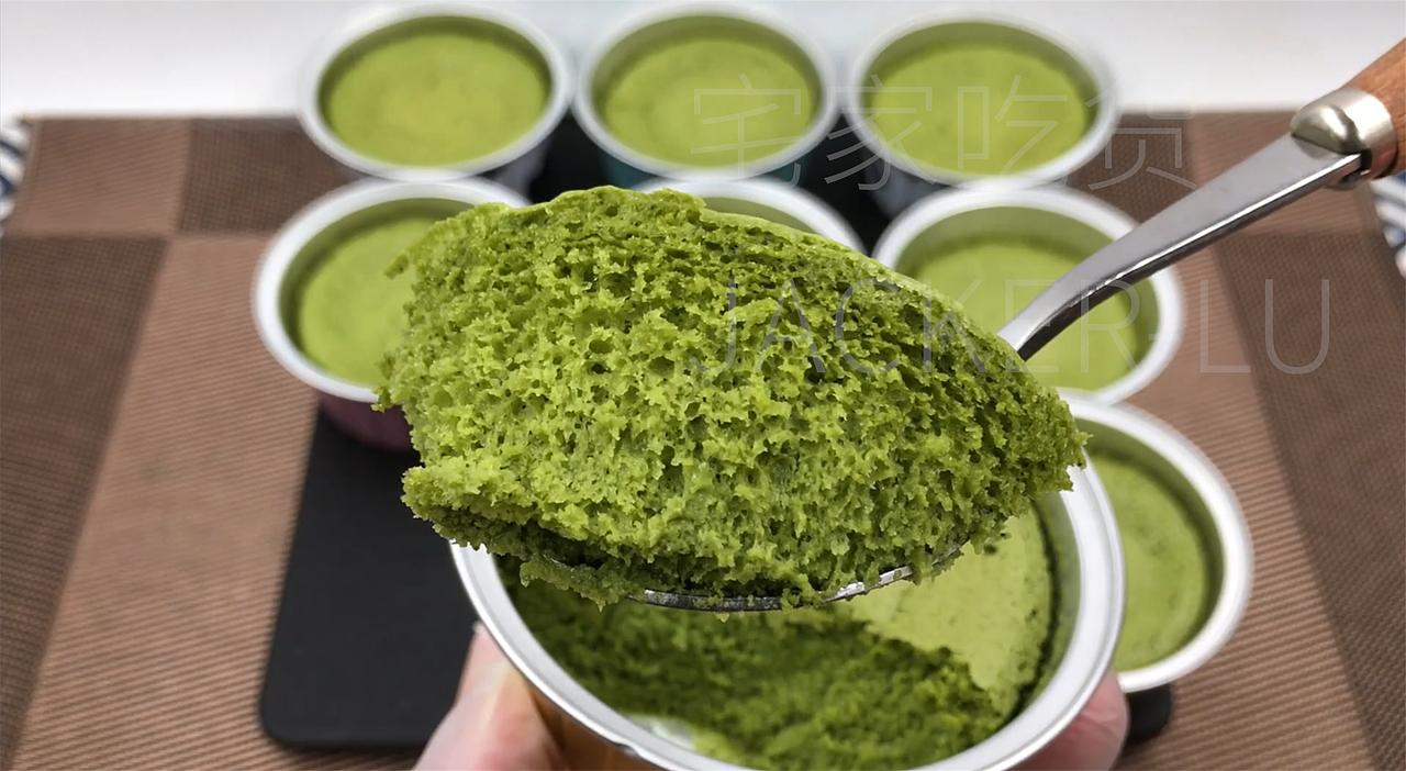 抹茶古早奶酪杯,浓醇奶酪 + 清新抹茶,绵密湿润!