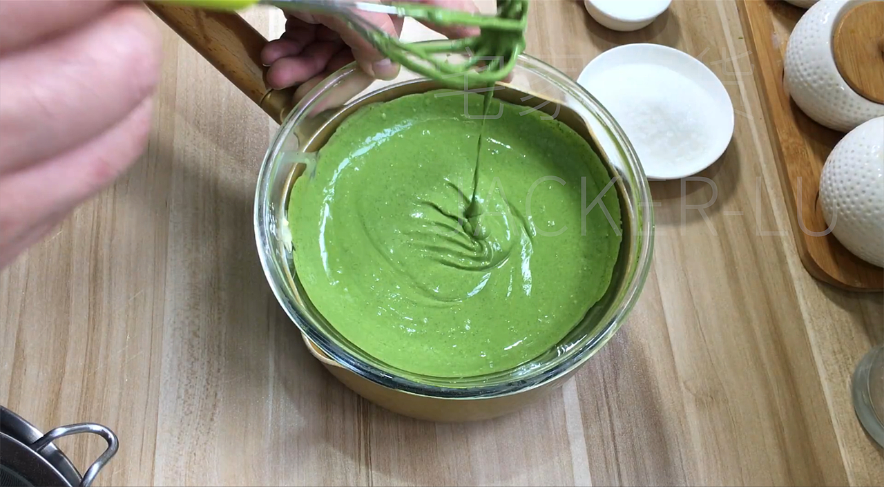 抹茶古早奶酪杯,浓醇奶酪 + 清新抹茶,绵密湿润!