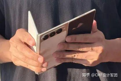 全球最薄三折叠概念手机正式亮相！厚度仅3.49mm，设计解析（图ZMTUxNjk2NDg=） - 资讯 - 站酷设计师CMF设计军团原创素材 - 站酷ZCOOL
