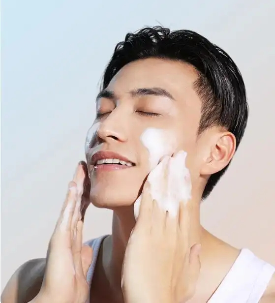 男士洗面奶怎么选？2025热门爆款实测：控油/保湿/温和洁净谁更适合你？（图ZMTUxNzAzNDA=） - 观点 - 站酷设计师擎天创界原创素材 - 站酷ZCOOL