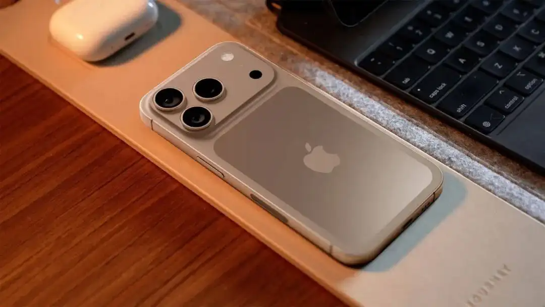 iPhone 17 Pro或支持8倍光学变焦/央视揭露多篇AI编造假新闻/喜茶将与CHIIKAWA联动（图ZMTUxNzA5NTI=） - 资讯 - 站酷设计师站酷资讯原创素材 - 站酷ZCOOL