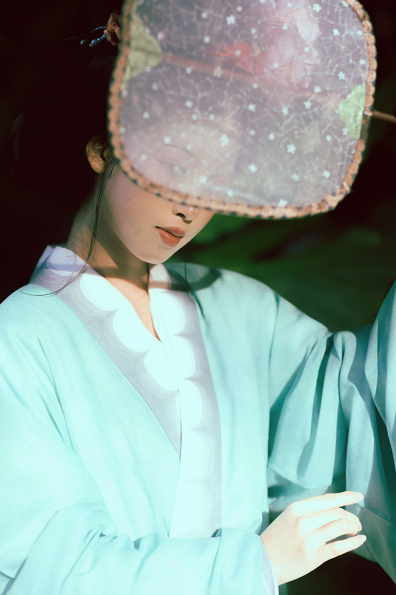 闲庭信步（图ZMzk0MzI1NjY4） - 人像摄影 - 站酷设计师若寒Rock原创素材 - 站酷ZCOOL