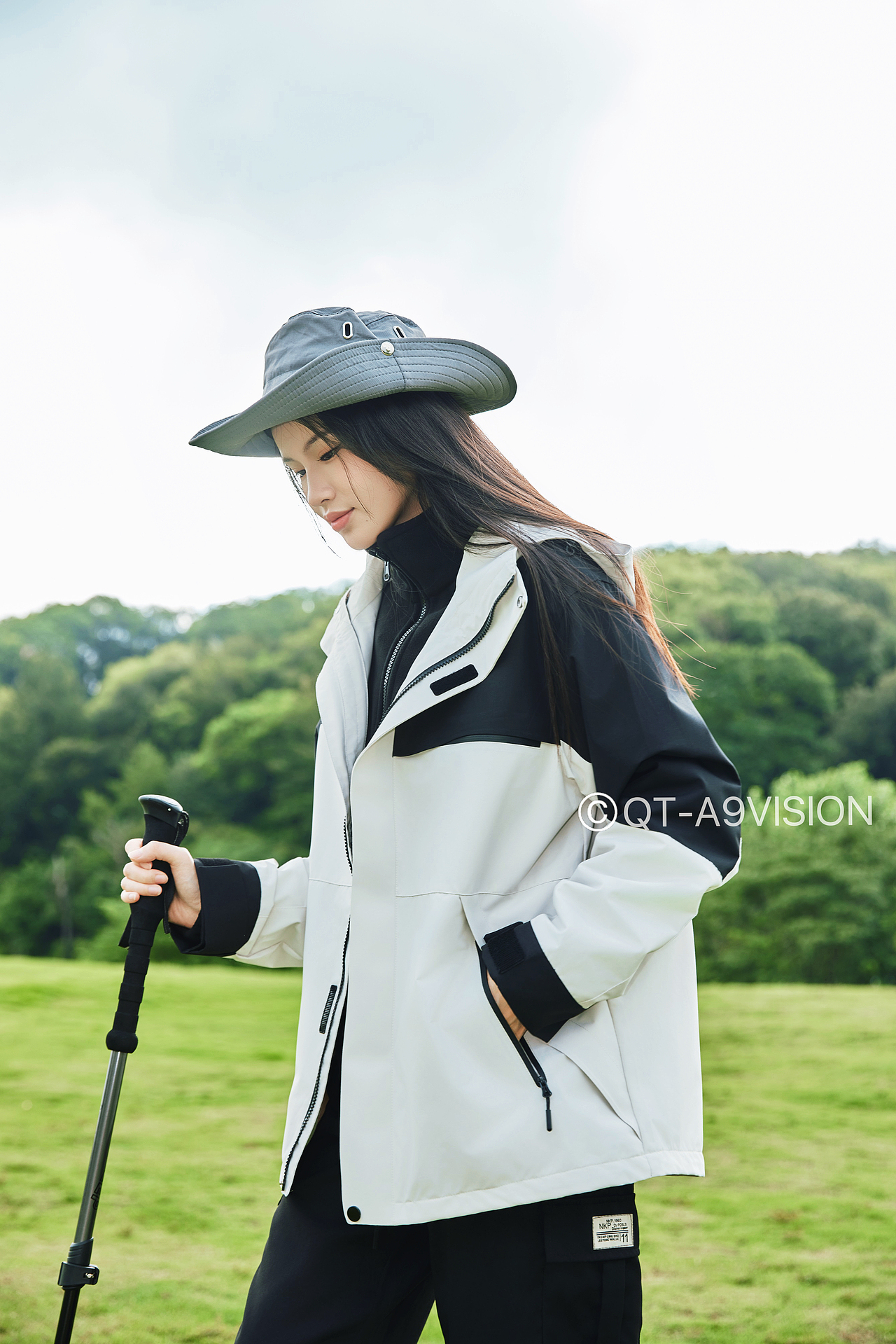 一组常规的冲锋衣Look片 网红简风格（图ZMzk0MzM2ODIw） - 产品摄影 - 站酷设计师Aler楽原创素材 - 站酷ZCOOL