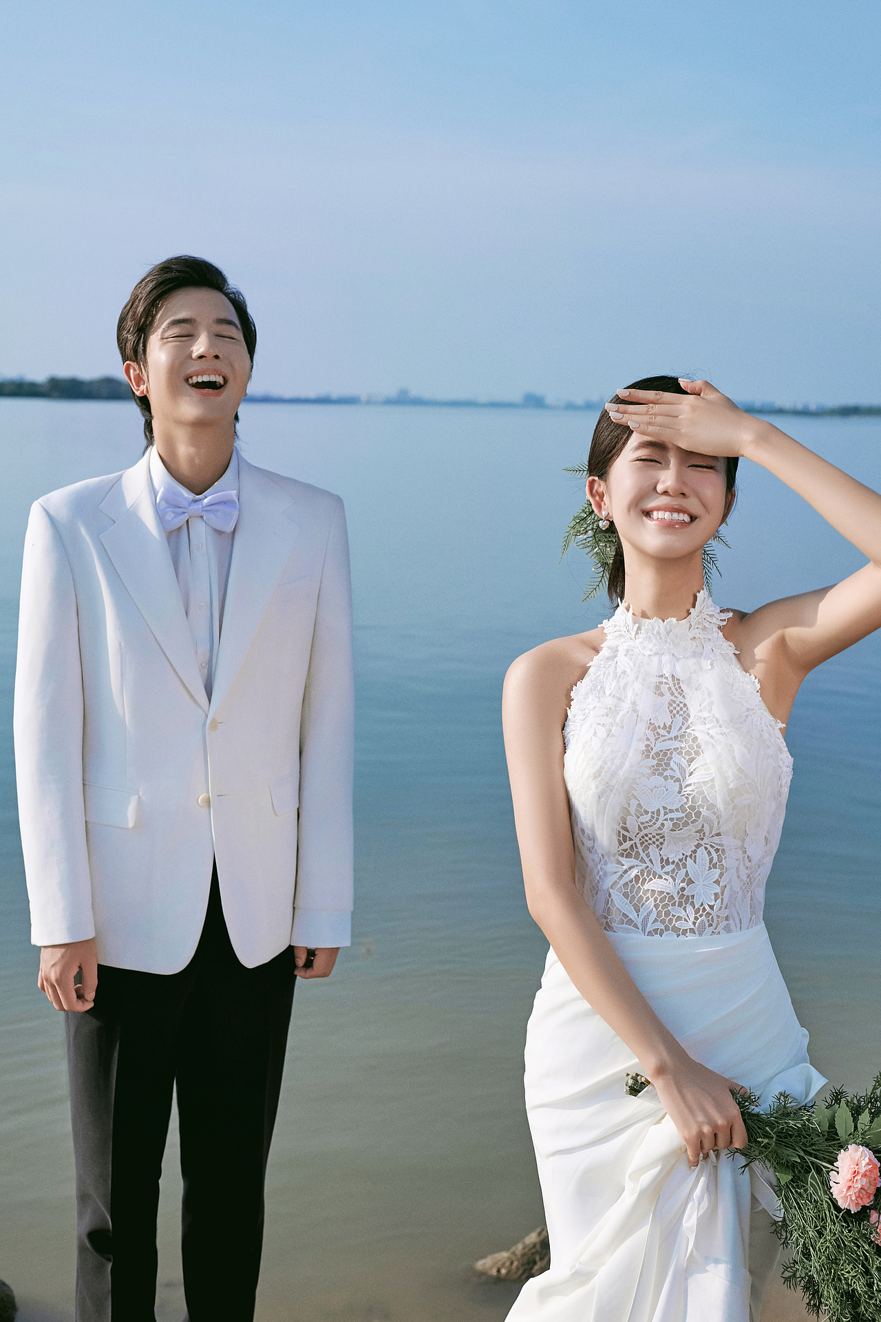 美哭我了😭蓝调海景婚纱照完全不输电影！（图ZMzk0MzgxNTg4） - 婚礼摄影 - 站酷设计师遇见YUJIAN原创素材 - 站酷ZCOOL