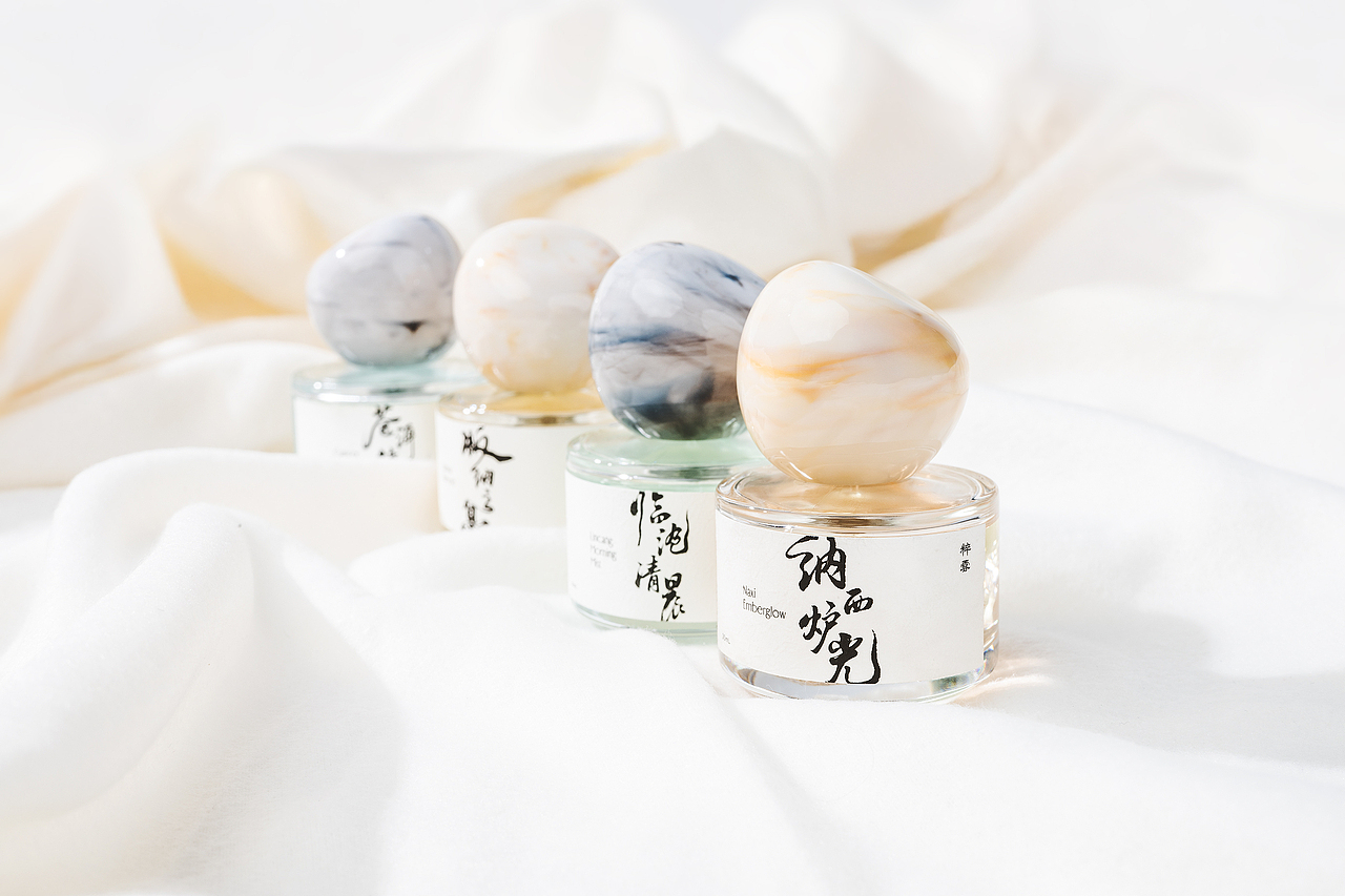 一组简约高亮风香水拍摄（图ZMzk0MzkzODk2） - 产品摄影 - 站酷设计师JCK设影室原创素材 - 站酷ZCOOL