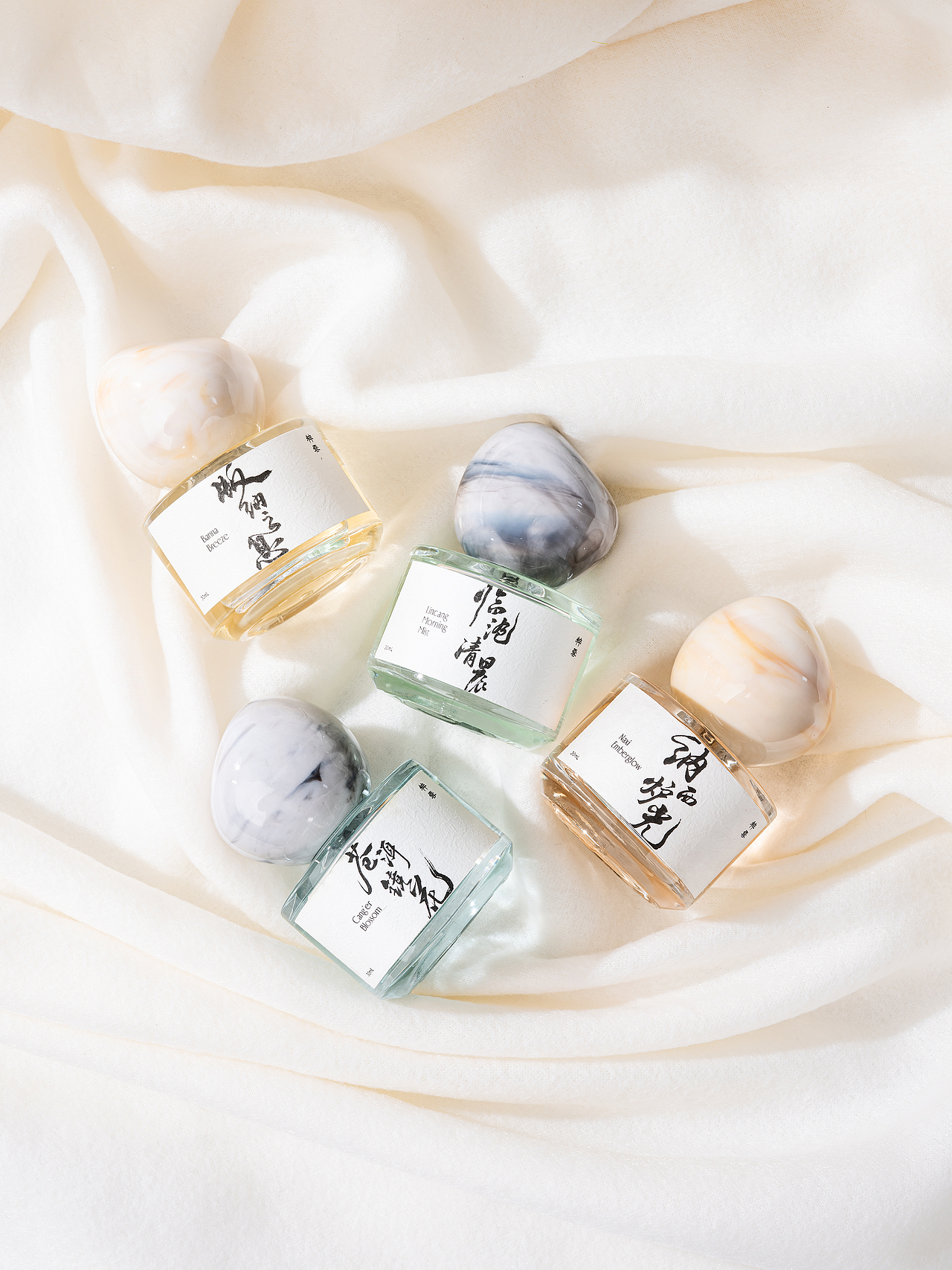 一组简约高亮风香水拍摄（图ZMzk0MzkzOTAw） - 产品摄影 - 站酷设计师JCK设影室原创素材 - 站酷ZCOOL