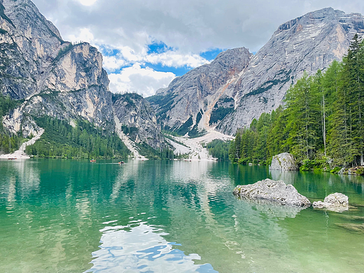月亮遗失的那晚,他路过我的梦